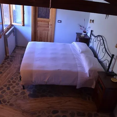Da Giua' Bed & Breakfast *