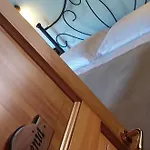 Alojamento de Acomodação e Pequeno-almoço Da Giua' 3*