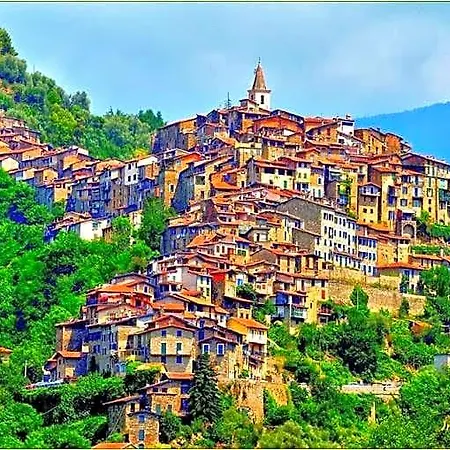 Da Giua' Couette-café Apricale